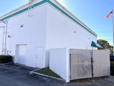 324 S Powerline Road Deerfield Beach FL 33442