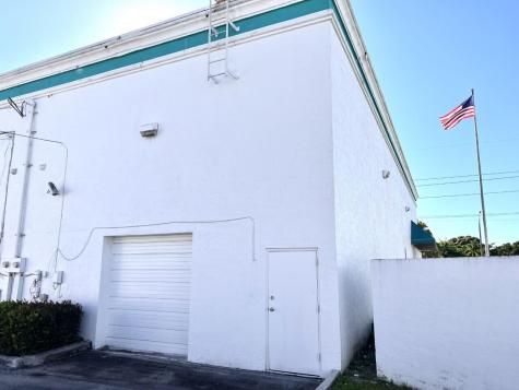 324 S Powerline Road Deerfield Beach FL 33442