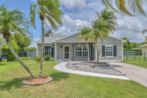 5117 Silver Maple Lane Boynton Beach FL 33472