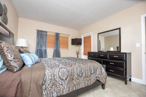 705-711 Linton Boulevard Delray Beach FL 33444