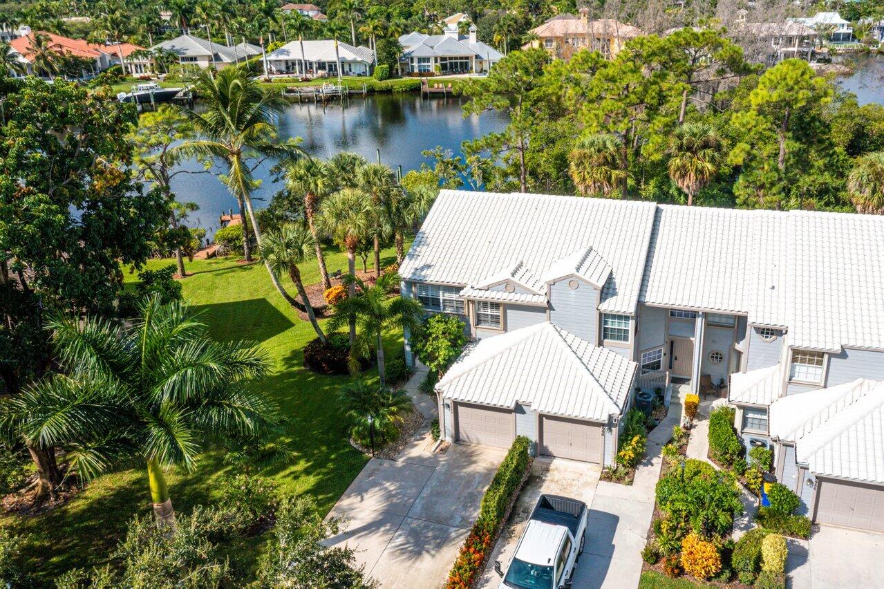 8994 Se Riverfront Terrace Tequesta FL 33469