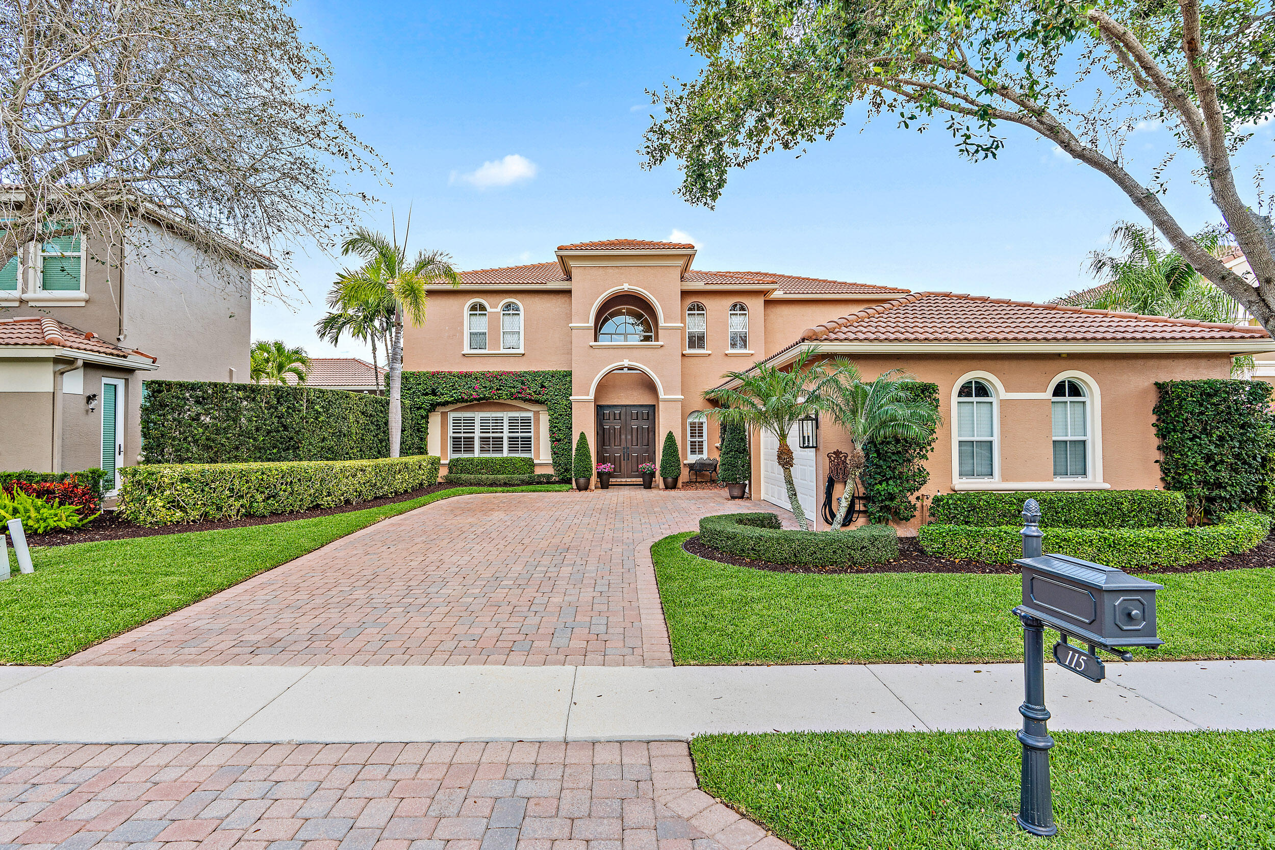 115 Villa Nueva Place Palm Beach Gardens FL 33418