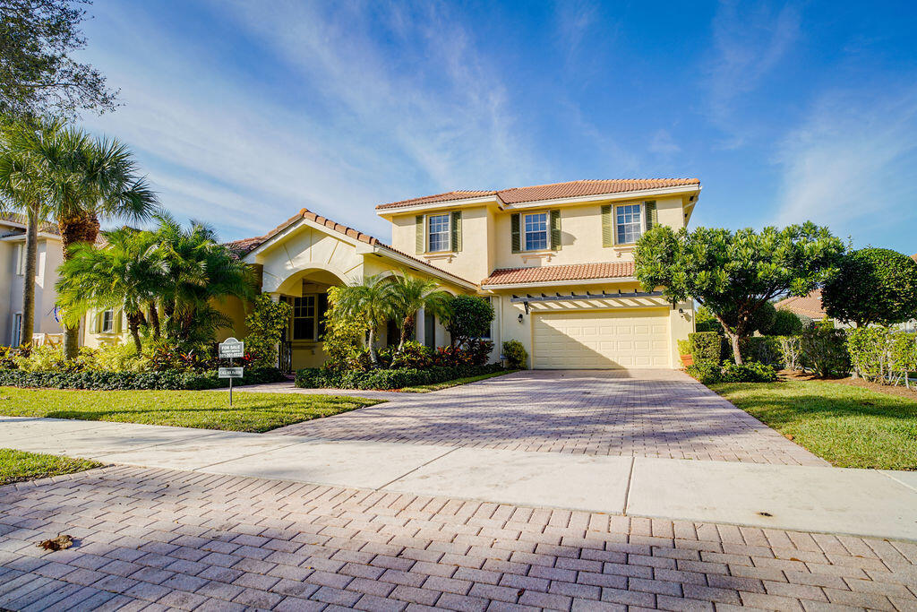 109 Via Azurra Jupiter FL 33458